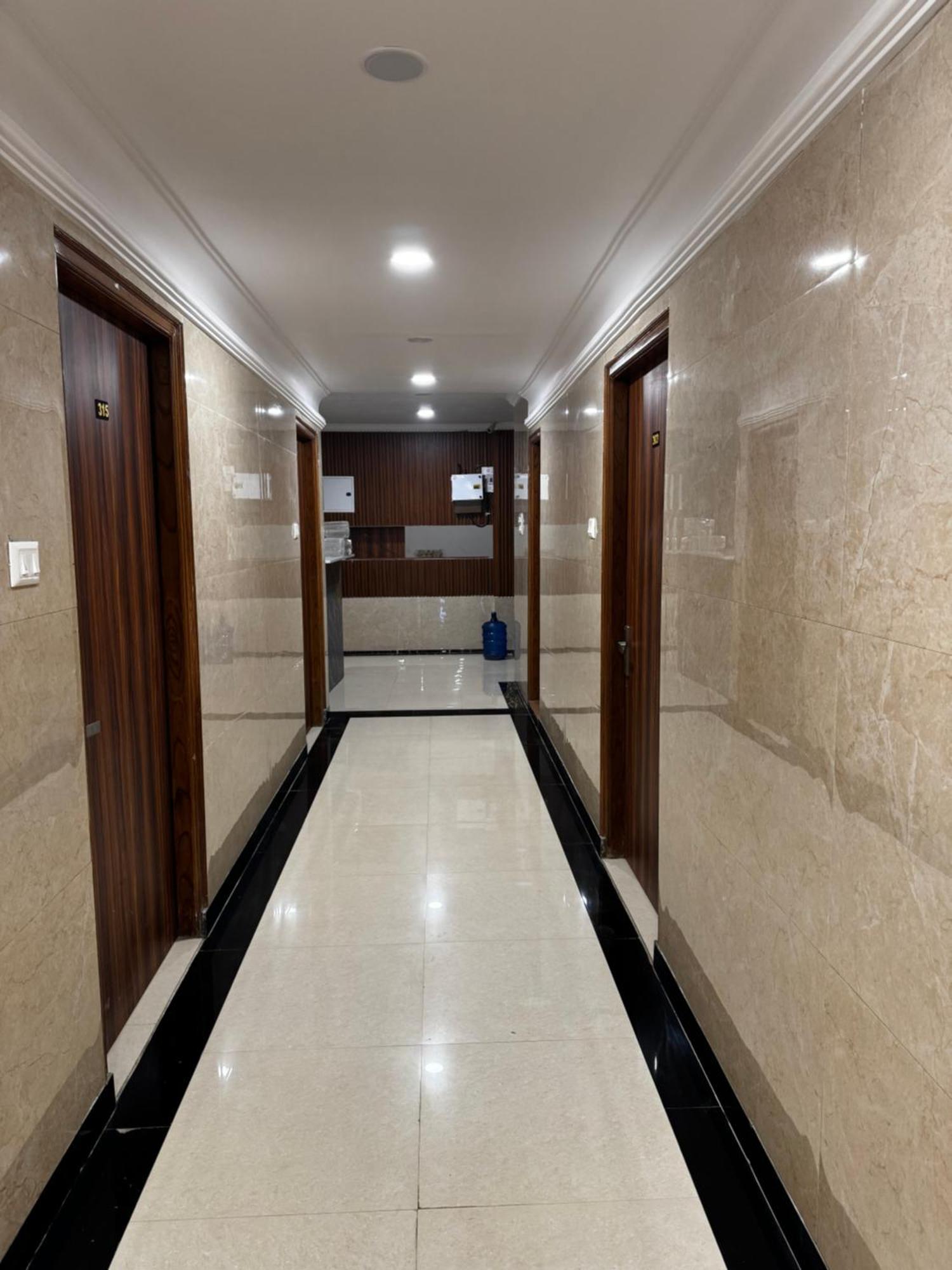 Hotel Walk Inn Faridabad Extérieur photo
