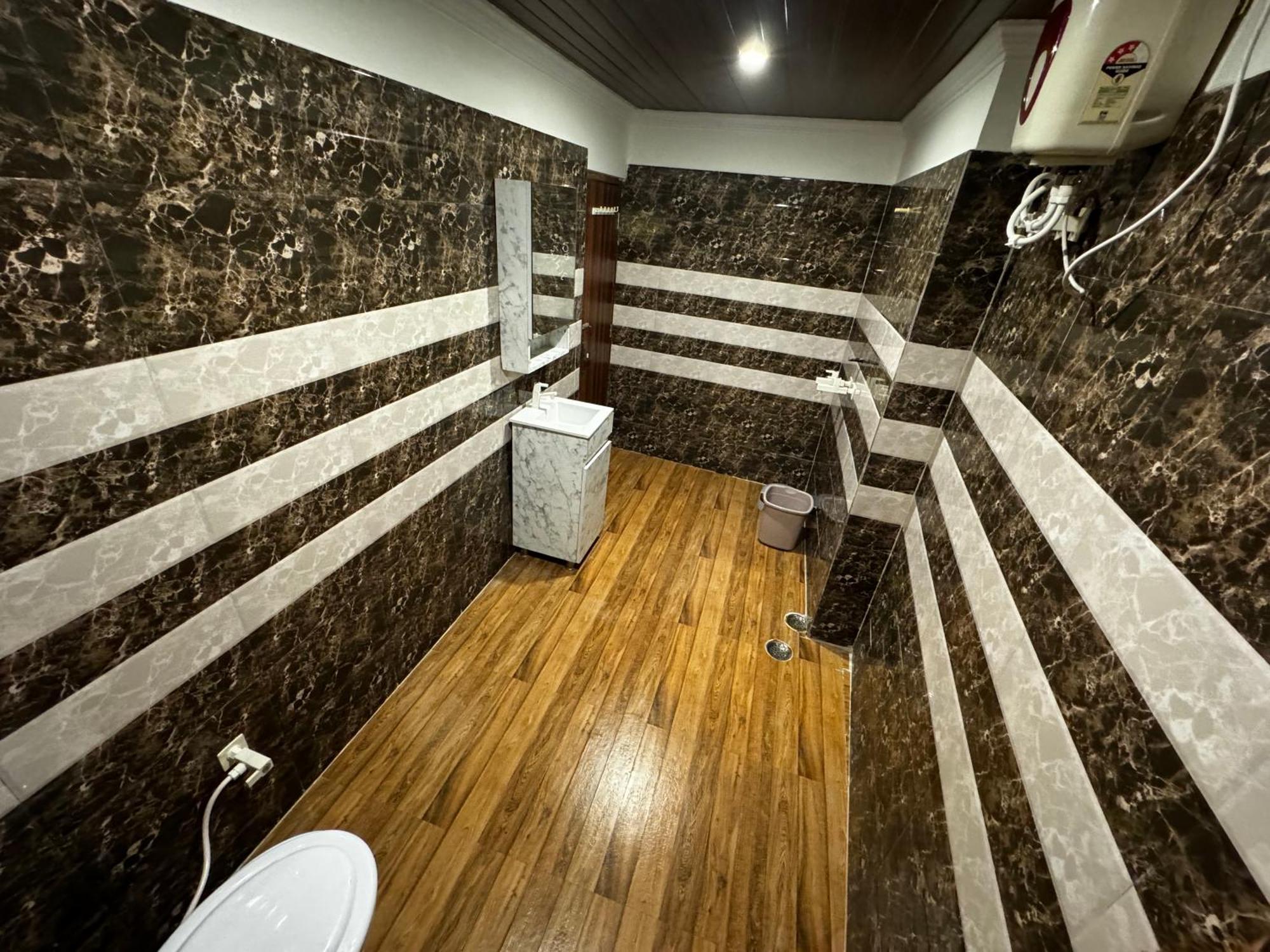 Hotel Walk Inn Faridabad Extérieur photo